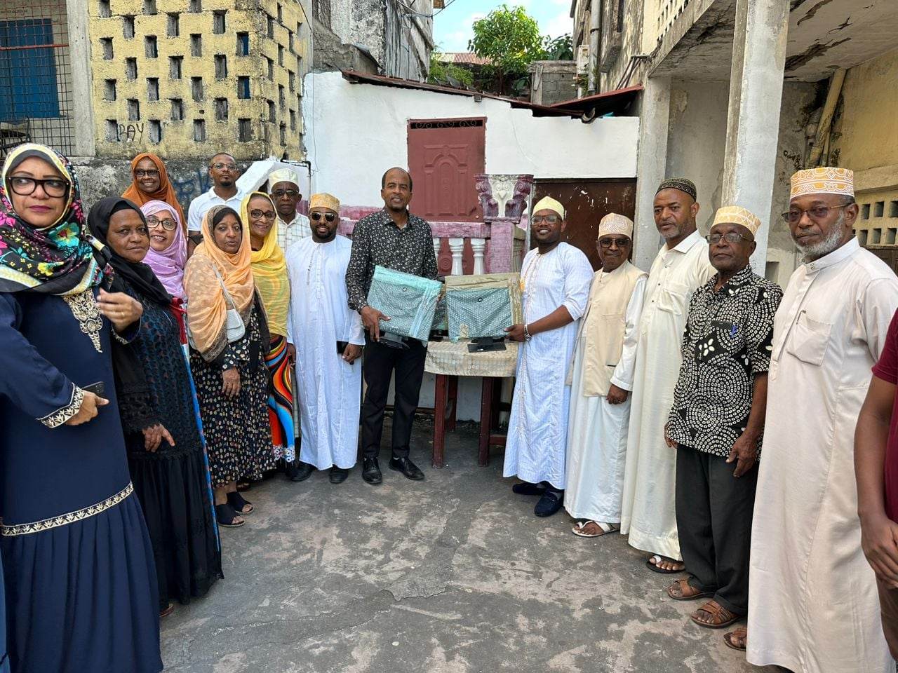 image Une quinzaine d’ordinateurs remis au CCLB de Moroni